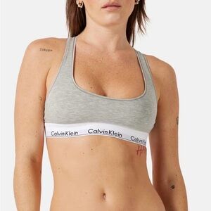 NWOT CALVIN KLEIN UNDERWEAR Unlined racer back Bra - medium